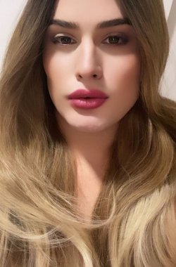 Bárbara Sampaio - Acompanhante Travesti / Transex em Patos de Minas - MG
